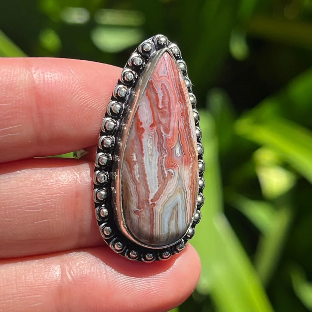Size 8.75 Silver‎ plated crazy lace agate ring
